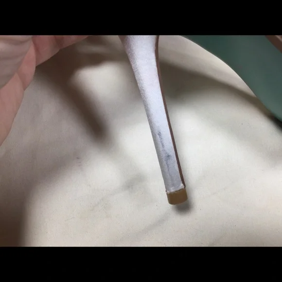 Betsey Johnson Moxie White Satin Rhinestone Clear - Picture 12 of 14